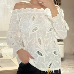 Blusa de encaje calado blanco