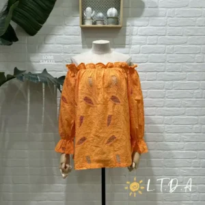 Blusa de encaje calado naranja