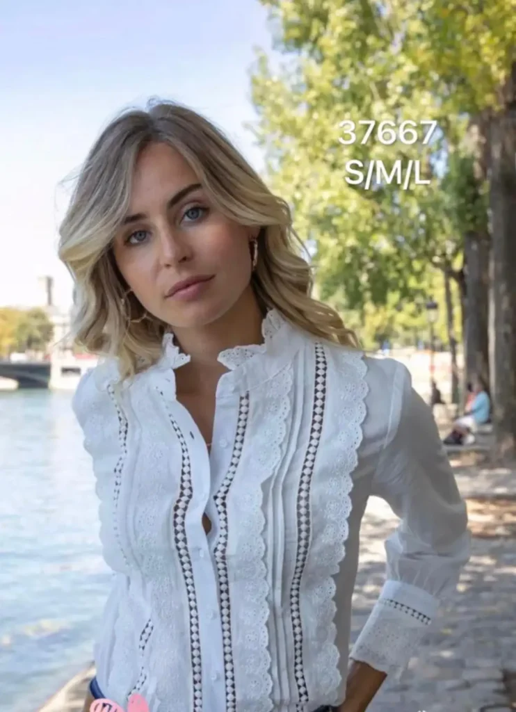 Blusa blanca romántica
