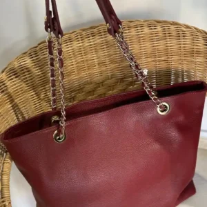 Bolso tipo tote de color burdeos/granate