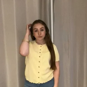 Camiseta corazón amarillo 💛