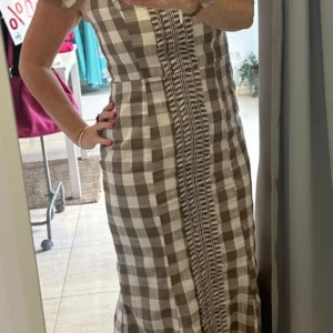 Vestido largo vichy con detalle frontal